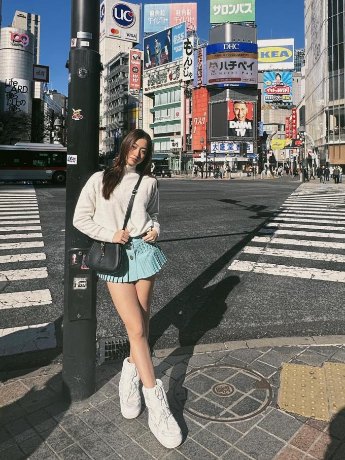 Lương Thùy Linh công khai người yêu đúng dịp Valentine-12