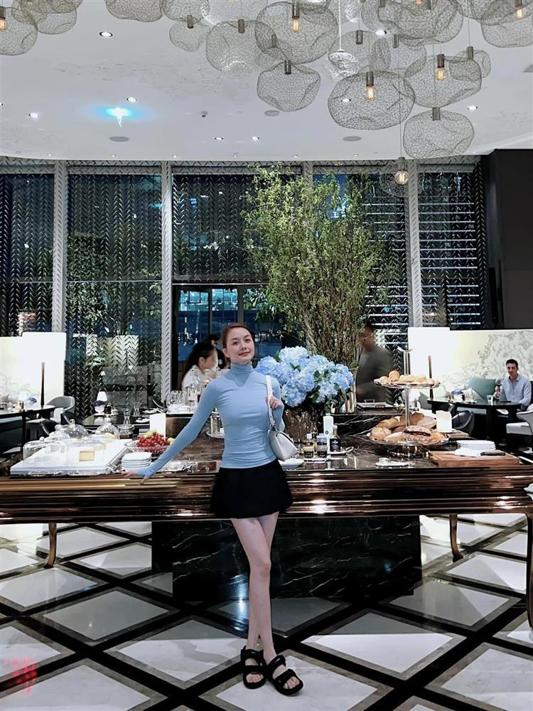 Giữa tin đồn yêu Đức Huy, Thiều Bảo Trang làm gì Valentine?-3