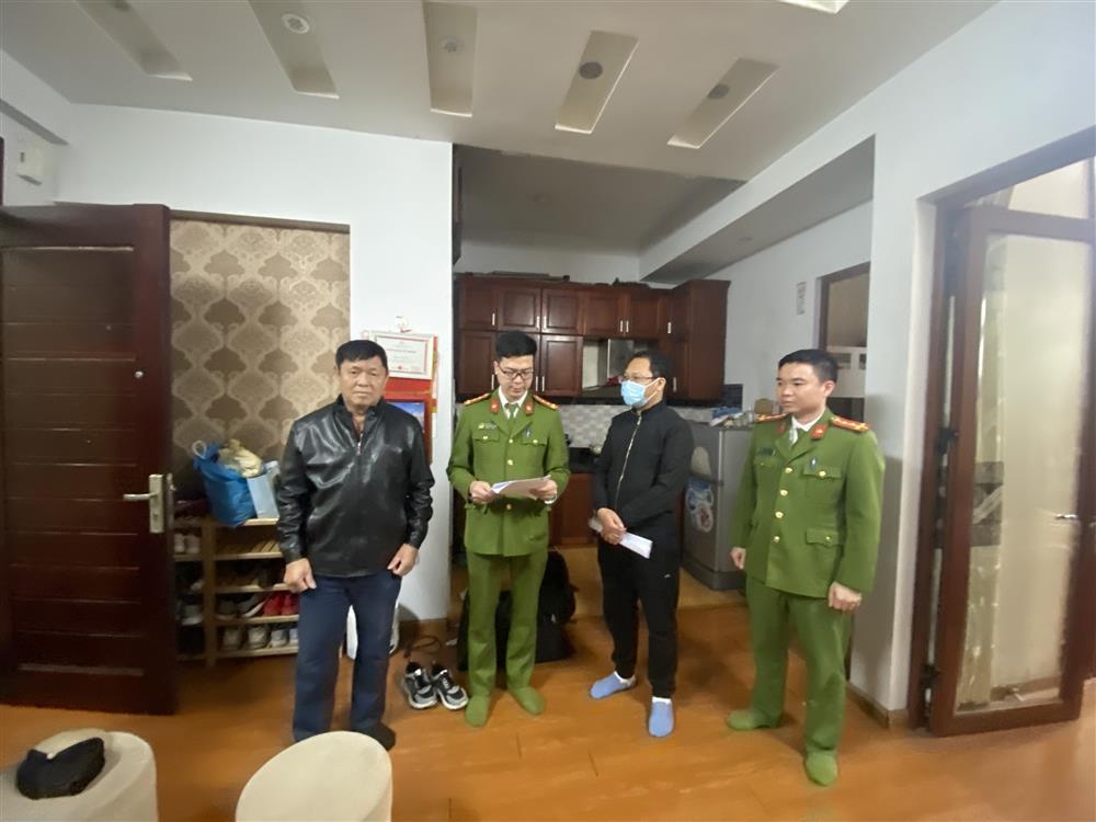 Bắt 4 người liên quan đến Trung tâm đăng kiểm 34-05D-1