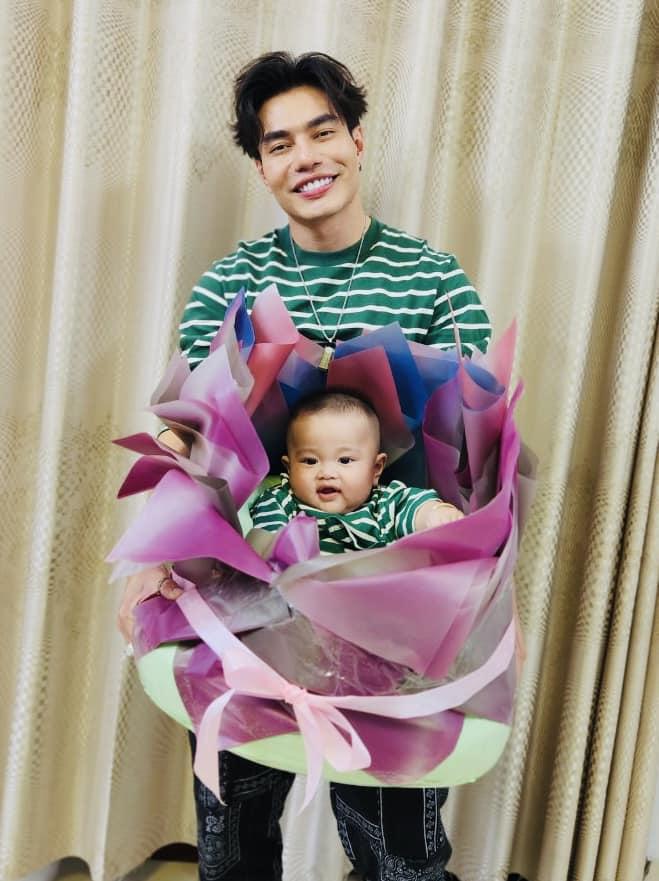 Sao Việt khoe quà Valentine: Lạ nhất 2 quả trứng vịt lộn-10