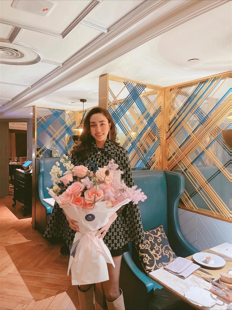 Sao Việt khoe quà Valentine: Lạ nhất 2 quả trứng vịt lộn-15