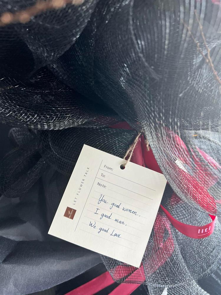 Sao Việt khoe quà Valentine: Lạ nhất 2 quả trứng vịt lộn-22