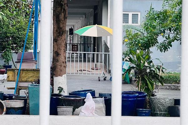 Nữ sinh lớp 7 mang thai 9 tháng không ai biết, tự sinh con trong nhà tắm-2