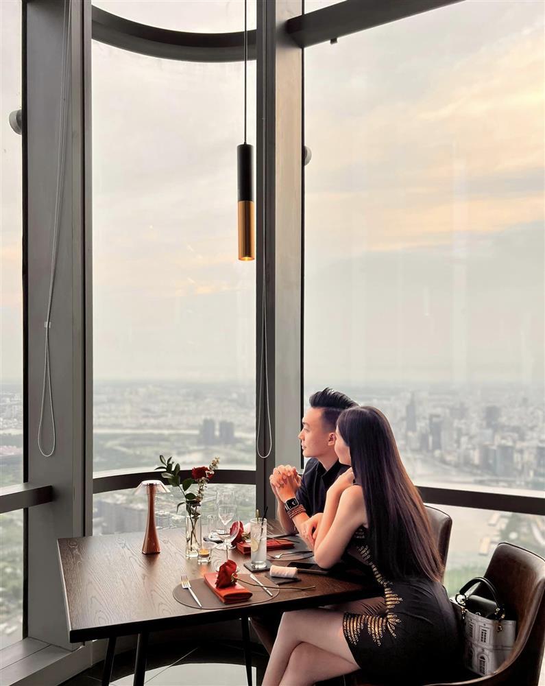 Vợ chồng Lê Âu Ngân Anh cực tình Valentine, cosplay quá khứ-2