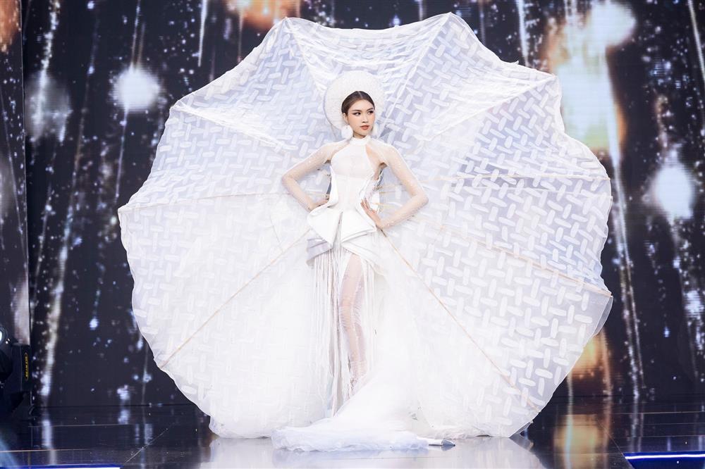 Thanh Thanh Huyền trình diễn ra sao ở bán kết Miss Charm?-6