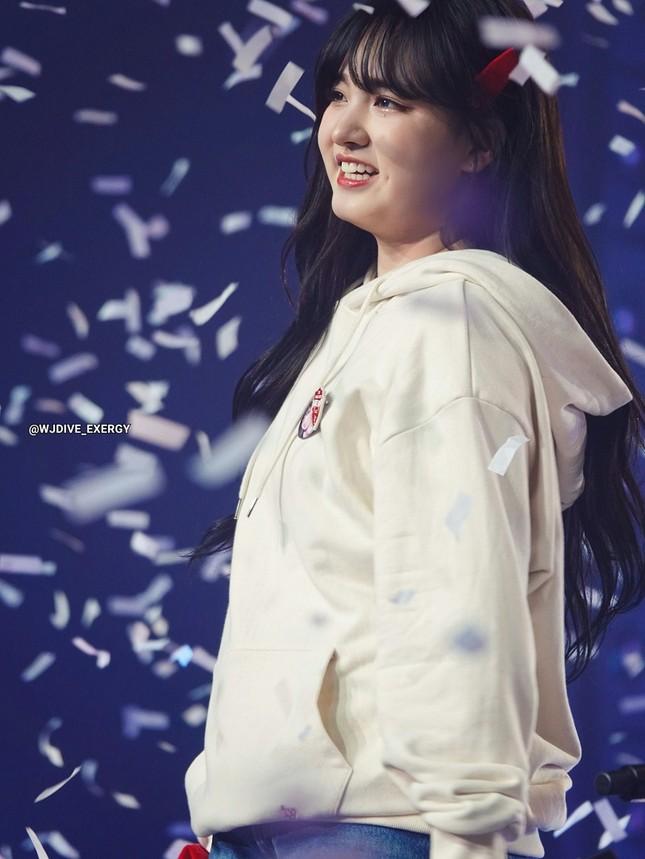 Knet chỉ trích ngoại hình của Jang Wonyoung và Liz (IVE)-9