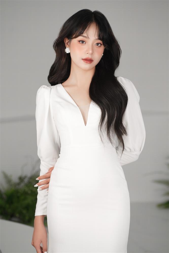 Valentine của Hoa hậu Thanh Thủy và Á hậu Trịnh Thùy Linh, Ngọc Hằng-1