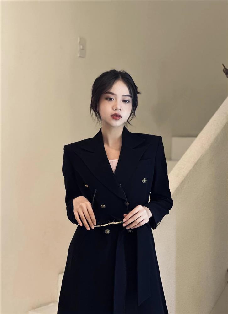 Valentine của Hoa hậu Thanh Thủy và Á hậu Trịnh Thùy Linh, Ngọc Hằng-2