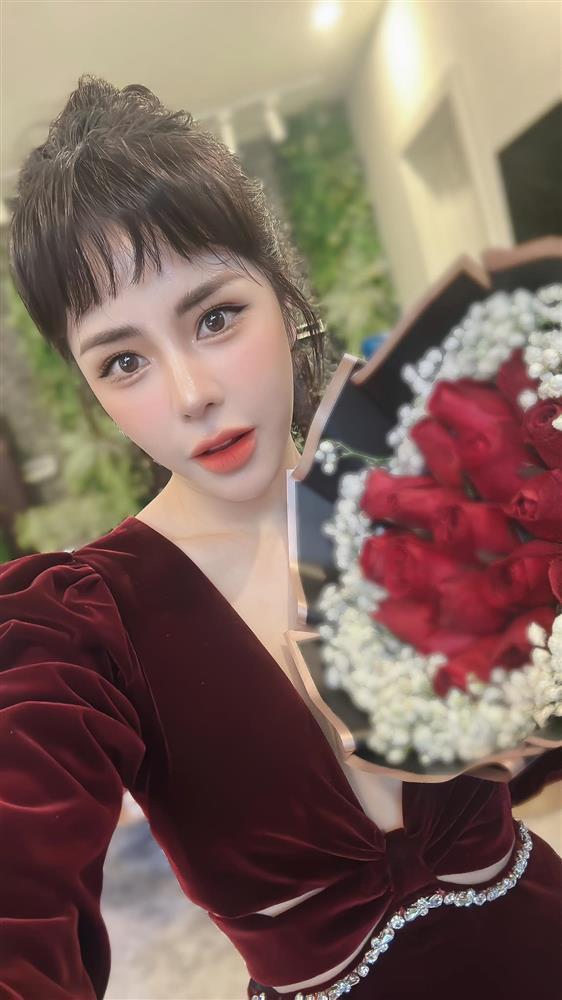 Đi chơi Valentine cùng Huỳnh Anh, bạn gái chỉ sợ váy hớ hênh-7