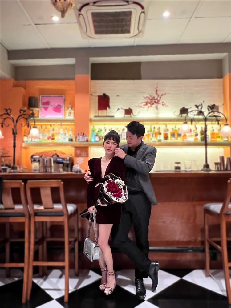 Đi chơi Valentine cùng Huỳnh Anh, bạn gái chỉ sợ váy hớ hênh-1