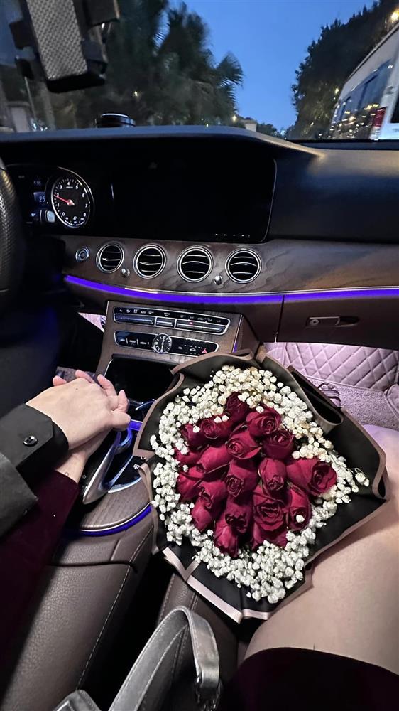 Đi chơi Valentine cùng Huỳnh Anh, bạn gái chỉ sợ váy hớ hênh-6