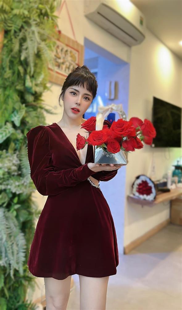 Đi chơi Valentine cùng Huỳnh Anh, bạn gái chỉ sợ váy hớ hênh-8