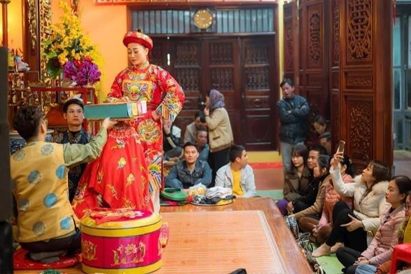 Tình tiết mới vụ cô đồng bổ cau, xem bói đúng nhận, sai cãi-4