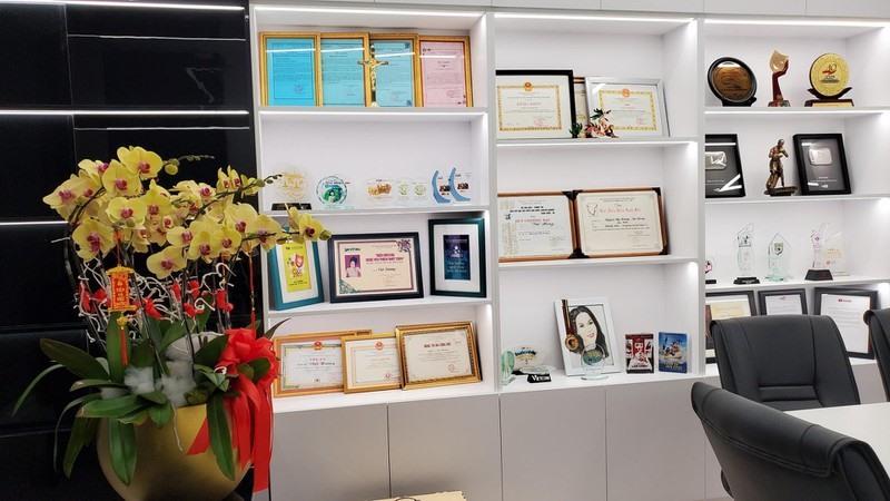 Choáng ngợp biệt thự đang hoàn thiện của Việt Hương-9