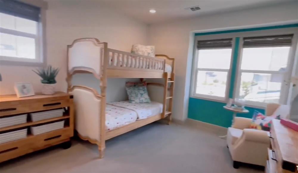 Chồng tặng Phạm Hương nhà mới, góc nào cũng thấy sang-16