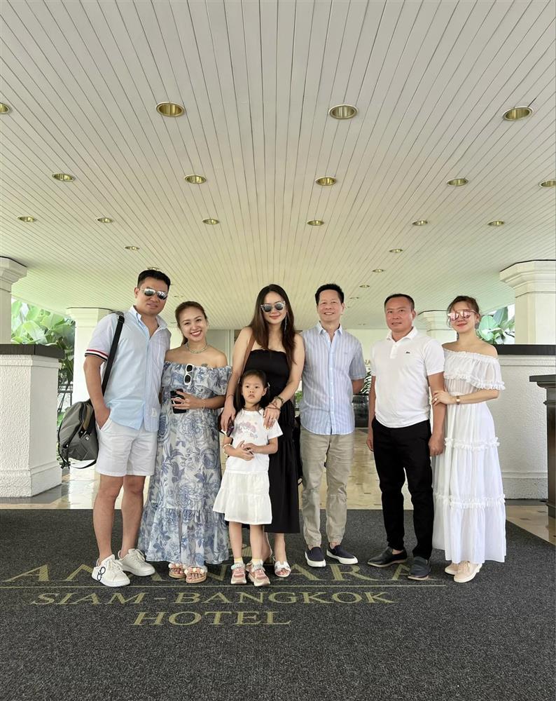 Phan Như Thảo hớ hênh vì croptop ngắn cũn sau khi giảm cân-2