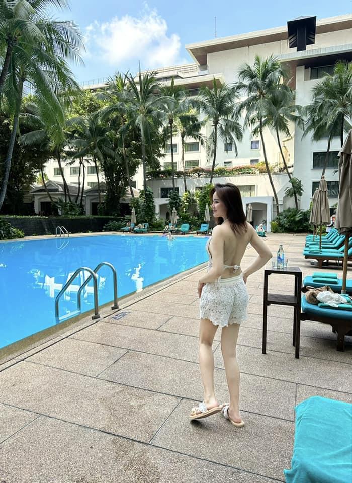 Phan Như Thảo hớ hênh vì croptop ngắn cũn sau khi giảm cân-4