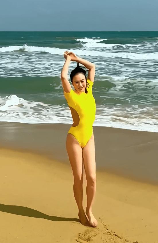 Vóc dáng mỹ nhân gốc Việt Chung Lệ Đề ở tuổi 52-5