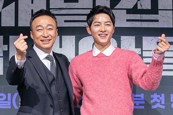 Song Joong Ki từng bị 'ông nội' hiểu lầm chỉ có khuôn mặt đẹp