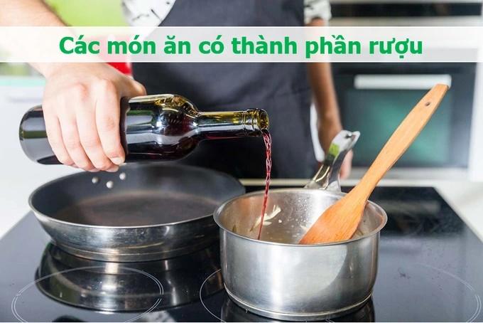 Tôm hấp bia, bò sốt vang... có tạo nồng độ cồn trong hơi thở?-1