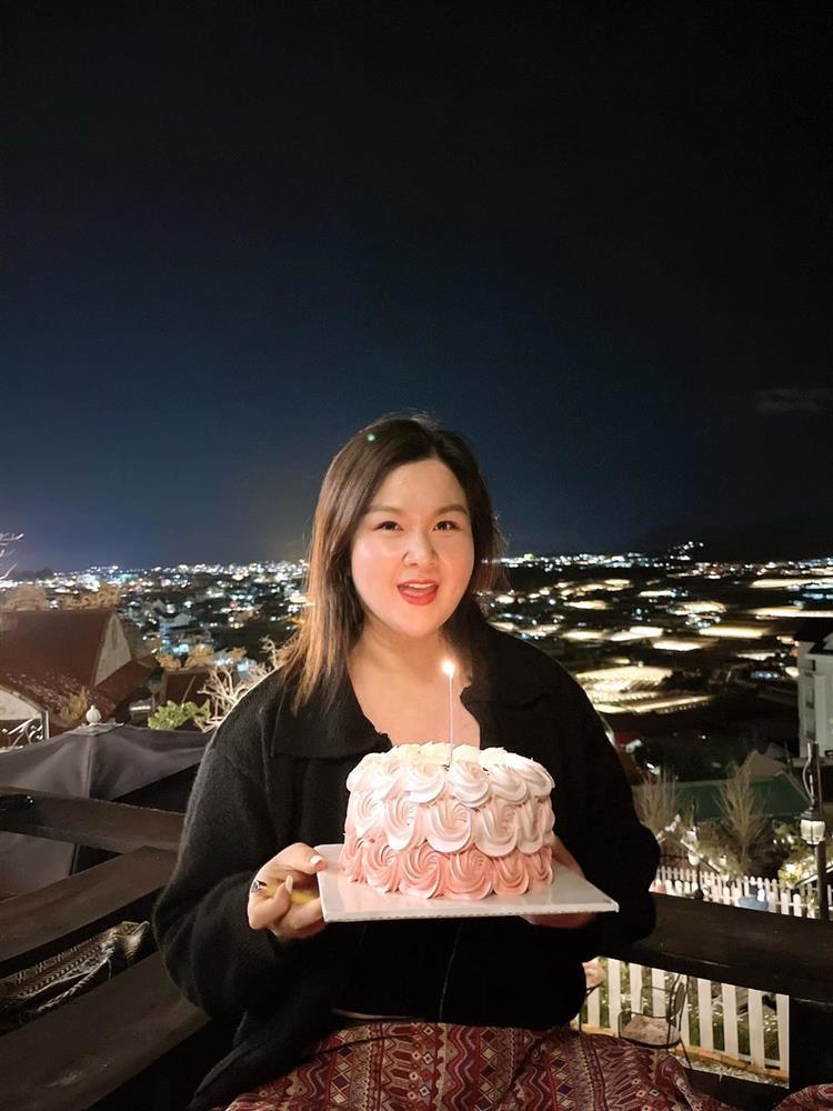 Diện mạo mới diễn viên trăm ký Thủy Tiên sau khi hút 8 lít mỡ-5