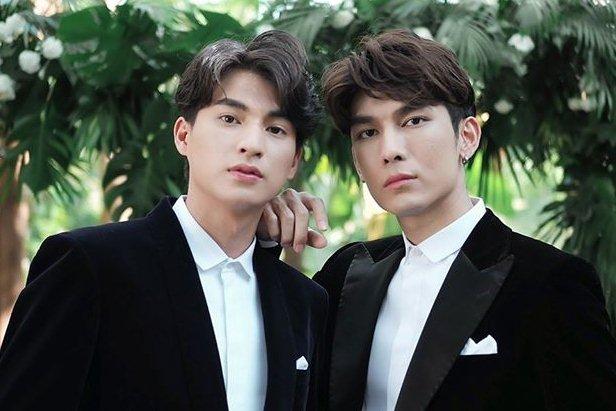 Tình cũ Huỳnh Hiểu Minh gây tranh cãi vì mặc quá gợi cảm-6