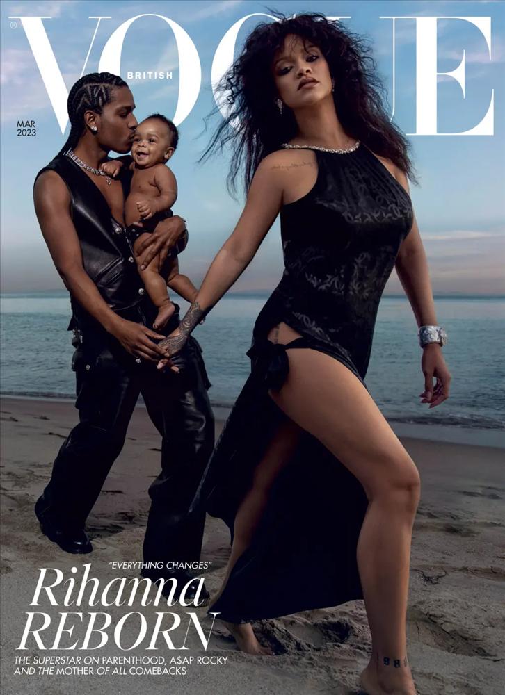 Rihanna lần đầu tiết lộ mặt con trai đầu lòng-1