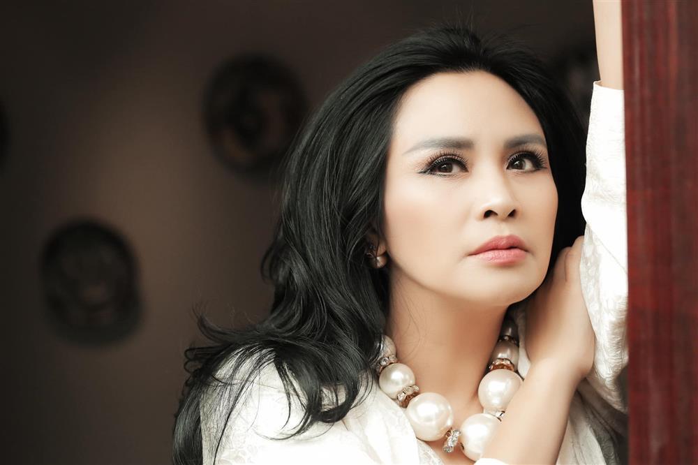 Showbiz Việt ngày 16/2: Diễm My 9X hạnh phúc bên bạn trai-8