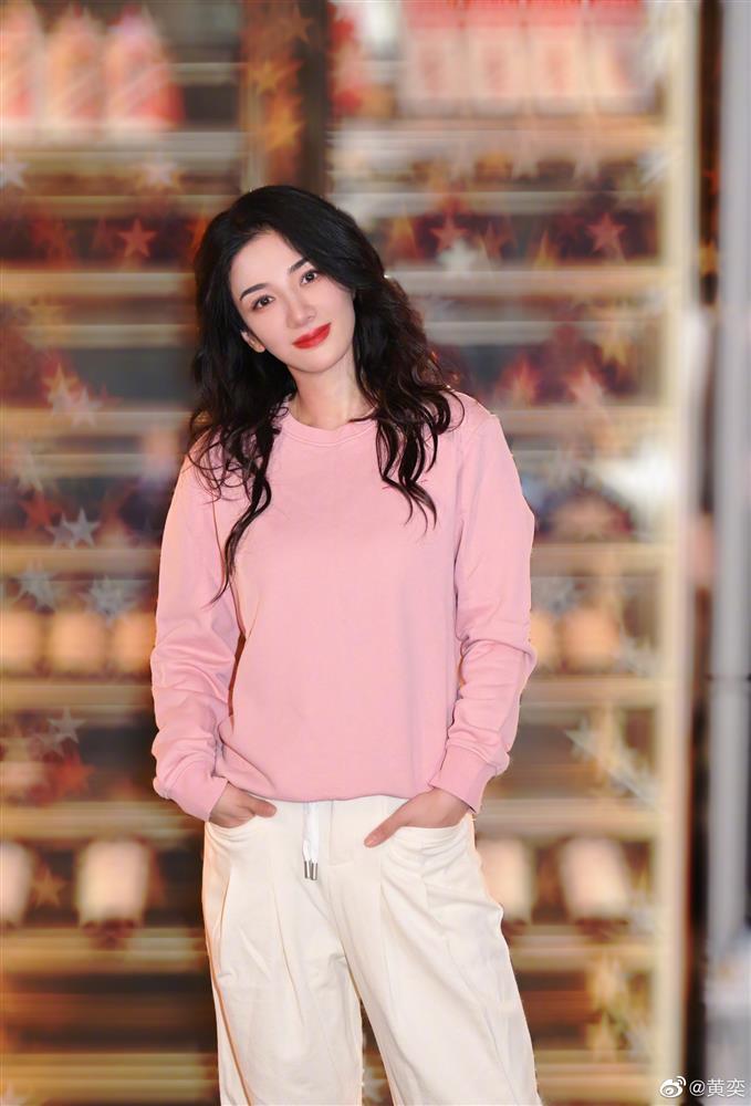 Huỳnh Dịch có bạn trai mới sau 2 lần ly hôn-2