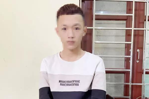 Đang chạy bộ, nam sinh bị 2 con chó dữ cắn rách cơ thể-3