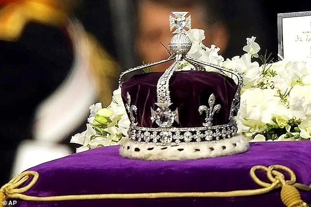 Quyết định bỏ qua viên kim cương 105 carat của Hoàng hậu Camilla-4