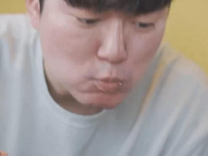 Phản ứng của du khách ngoại quốc khi lần đầu ăn thử bún đậu mắm tôm-2