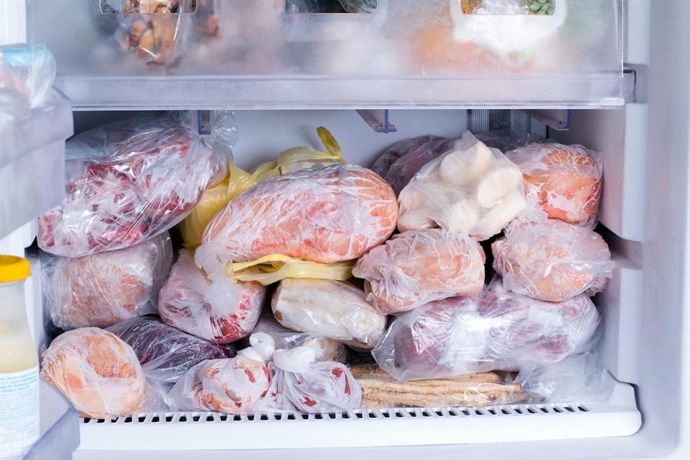 4 sai lầm khi tích trữ thịt trong tủ lạnh cực hại sức khỏe-2