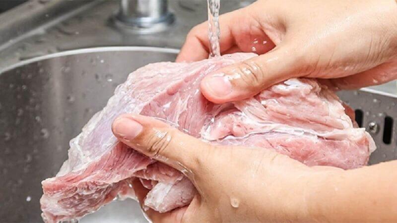 4 sai lầm khi tích trữ thịt trong tủ lạnh cực hại sức khỏe-3