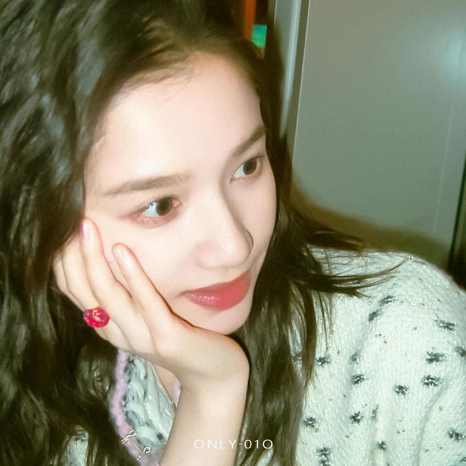 Cận cảnh mặt mộc không tì vết của Trương Tịnh Nghi-6