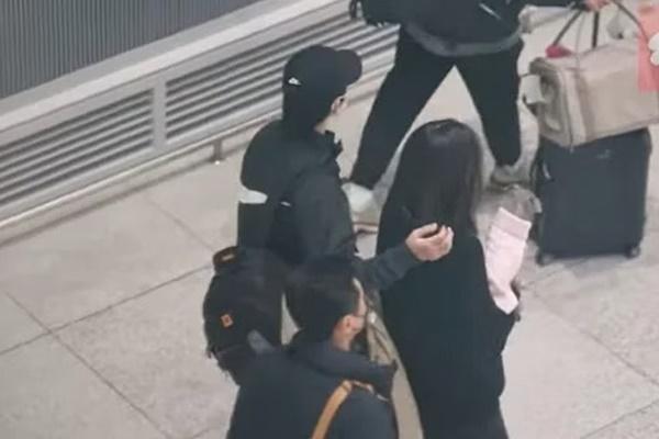 Song Joong Ki lên tiếng về tin đồn vợ mới từng kết hôn, có con riêng-4