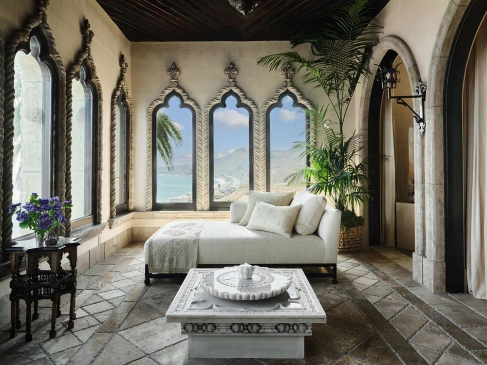 Choáng ngợp và mê đắm ngôi nhà của nữ thần nhạc pop Cher-11