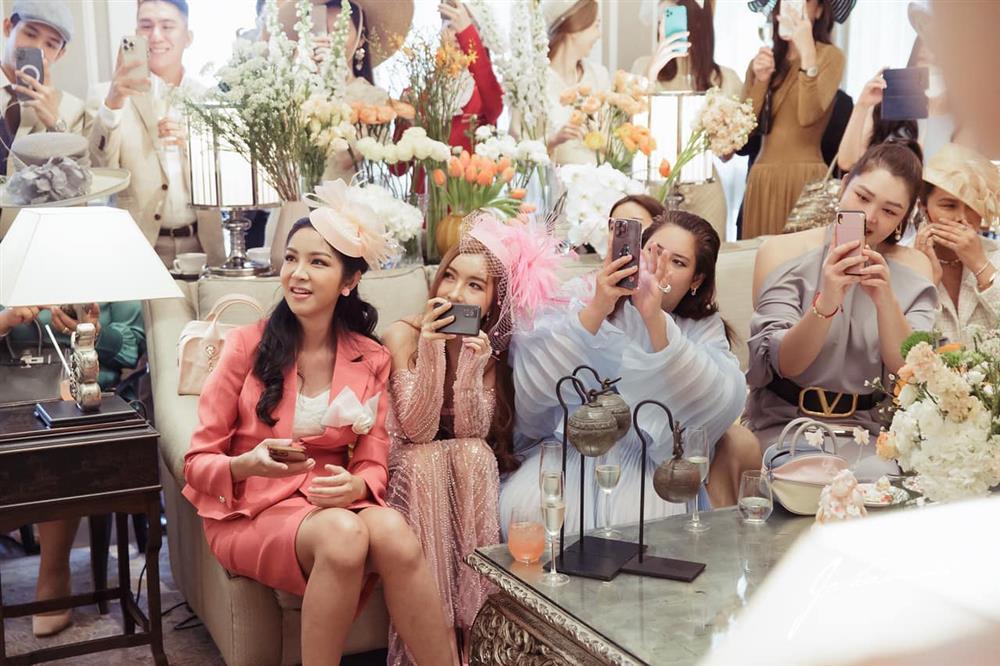 Hoa hậu chuyển giới Nong Poy chia sẻ điều bí mật về chồng sắp cưới-3