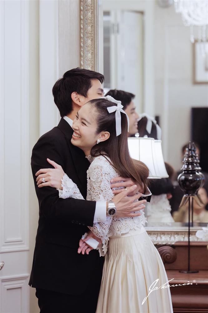 Hoa hậu chuyển giới Nong Poy chia sẻ điều bí mật về chồng sắp cưới-4