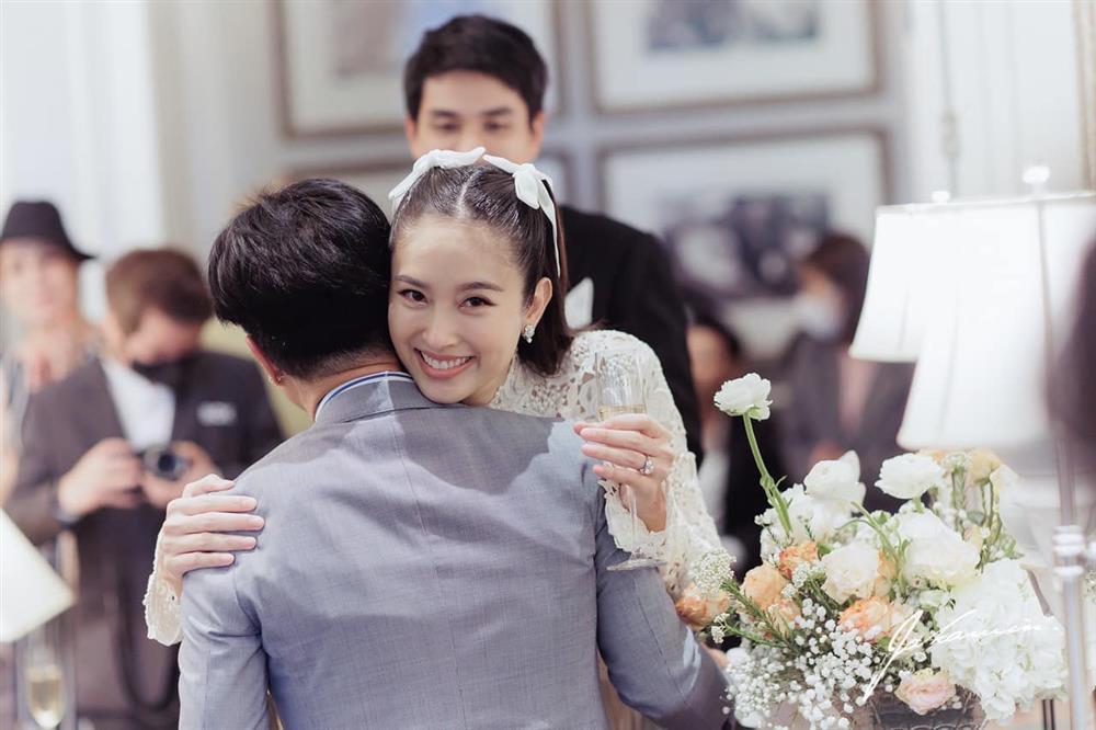 Hoa hậu chuyển giới Nong Poy chia sẻ điều bí mật về chồng sắp cưới-7