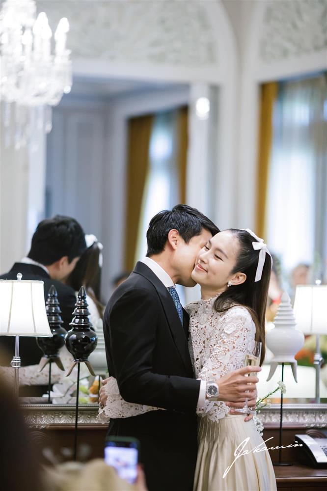 Hoa hậu chuyển giới Nong Poy chia sẻ điều bí mật về chồng sắp cưới-8