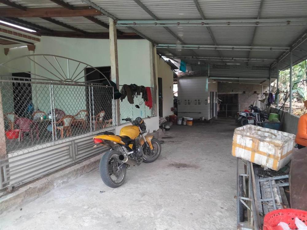 Khởi tố người cha dùng dao chém con trai tử vong-1