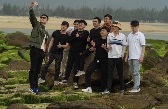 Cảnh đẹp hiếm có ở bãi đá rạn Nam Ô hút hồn giới trẻ Đà Nẵng-3