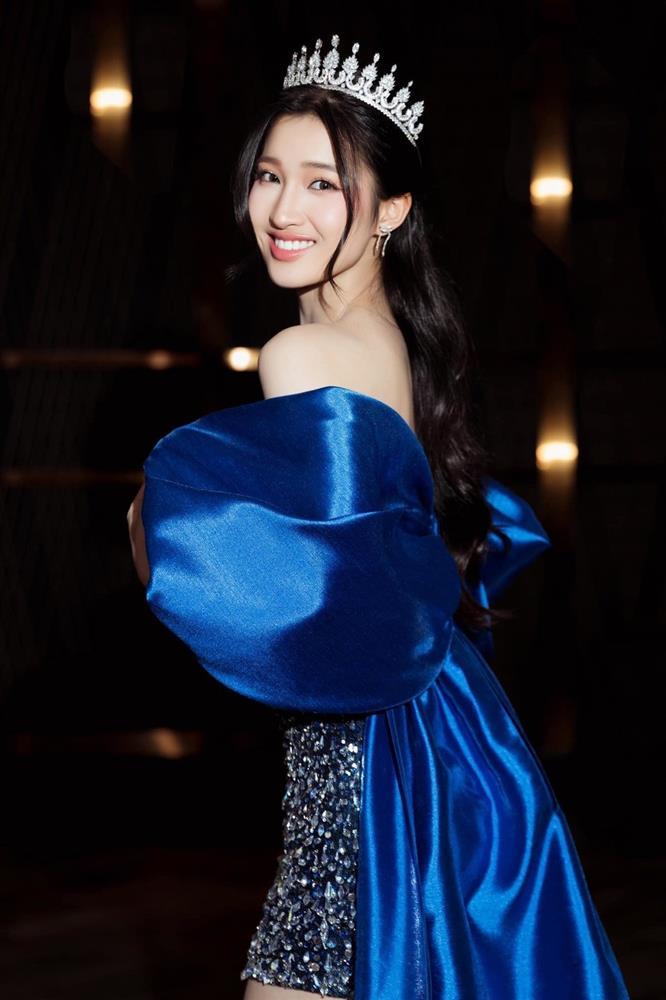 Nàng hậu xinh đến mức chụp CAM thường không lộ nhược điểm-1