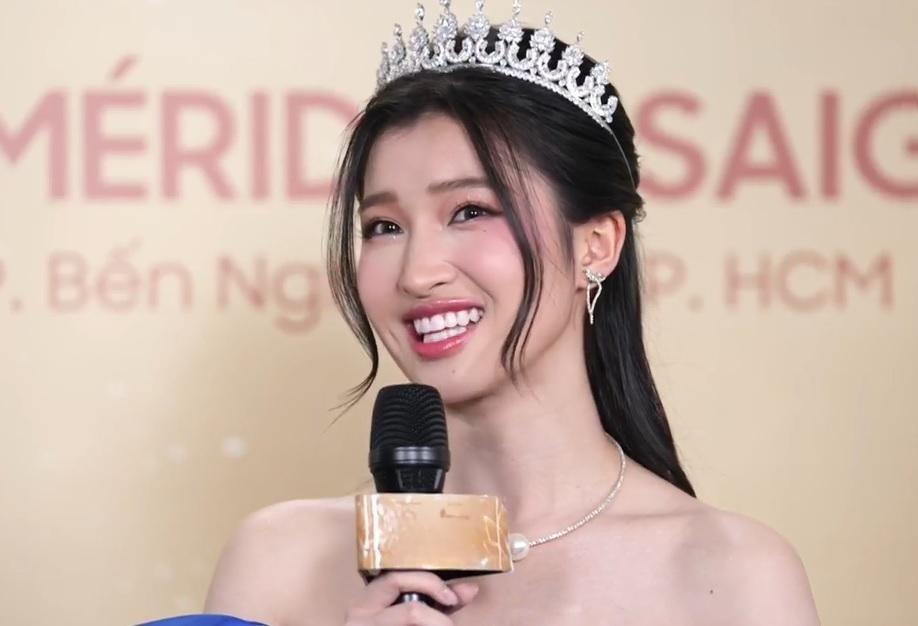 Nàng hậu xinh đến mức chụp CAM thường không lộ nhược điểm-2