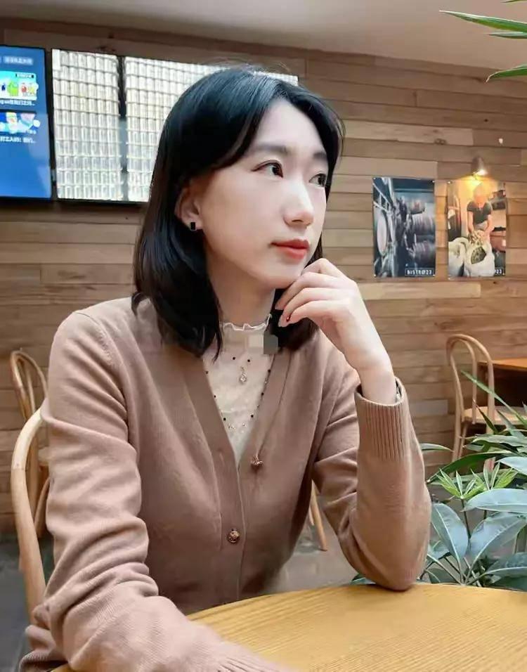 Lộ diện tình mới Uông Tiểu Phi, là một mẹ đơn thân?-4