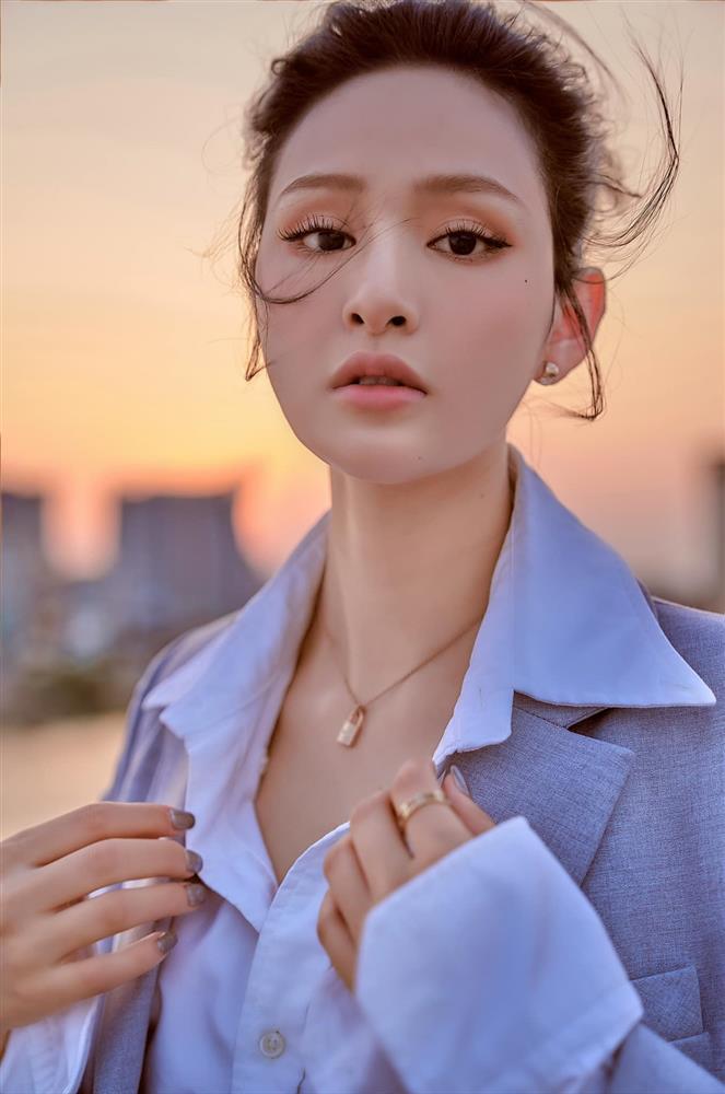 Mạng xã hội của Hiền Hồ lại gặp biến?-7