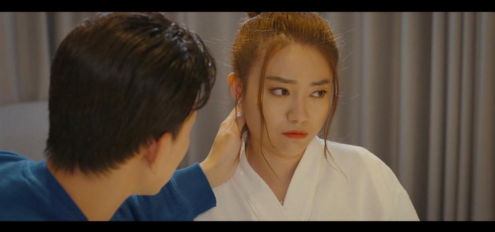 Cặp vợ chồng gây ức chế phim Dưới Bóng Cây Hạnh Phúc-2