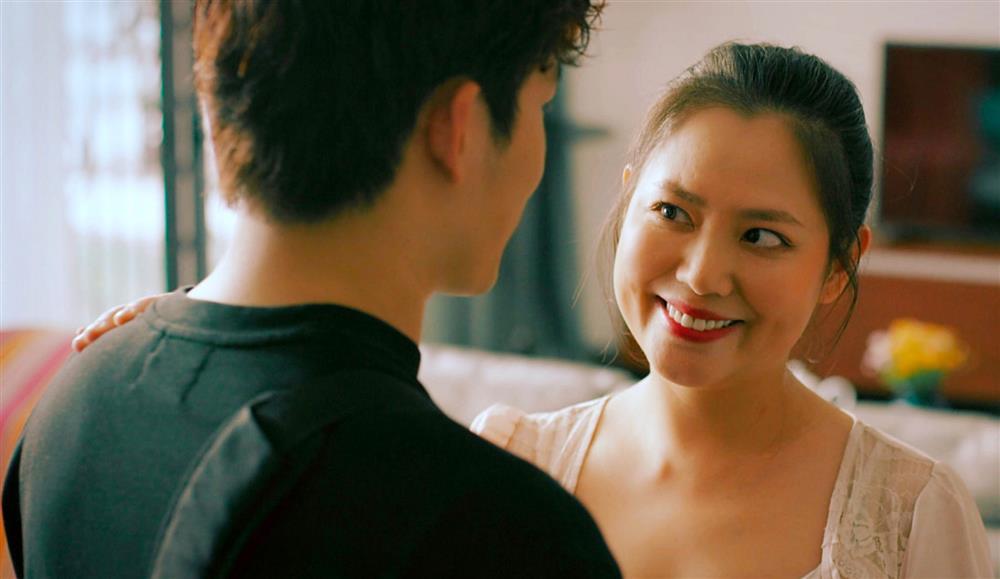 Đời thường nóng bỏng nữ đại gia Hoài trong Đừng Nói Khi Yêu-1