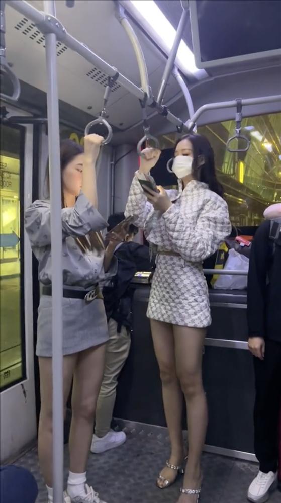 Bảo Ngọc đọ chân Lương Thùy Linh: 2 cây kiếm Nhật mướt mát-5